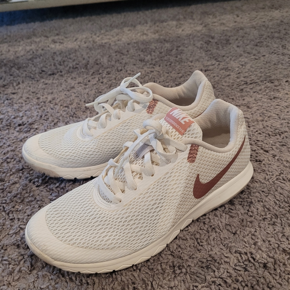 Nike flex experience rn 6 women's running shoes size 8